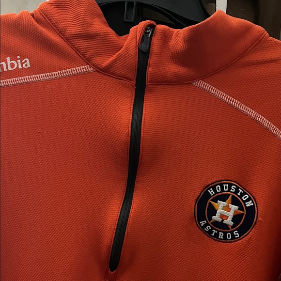 🧚Columbia Orange Quarter-Zip Pullover with Logo V - Picture 3 of 6